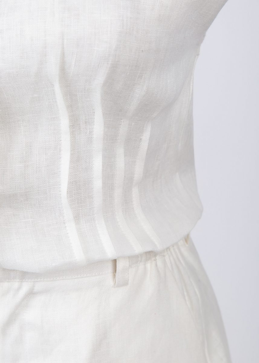 Áo Trắng Một Nút