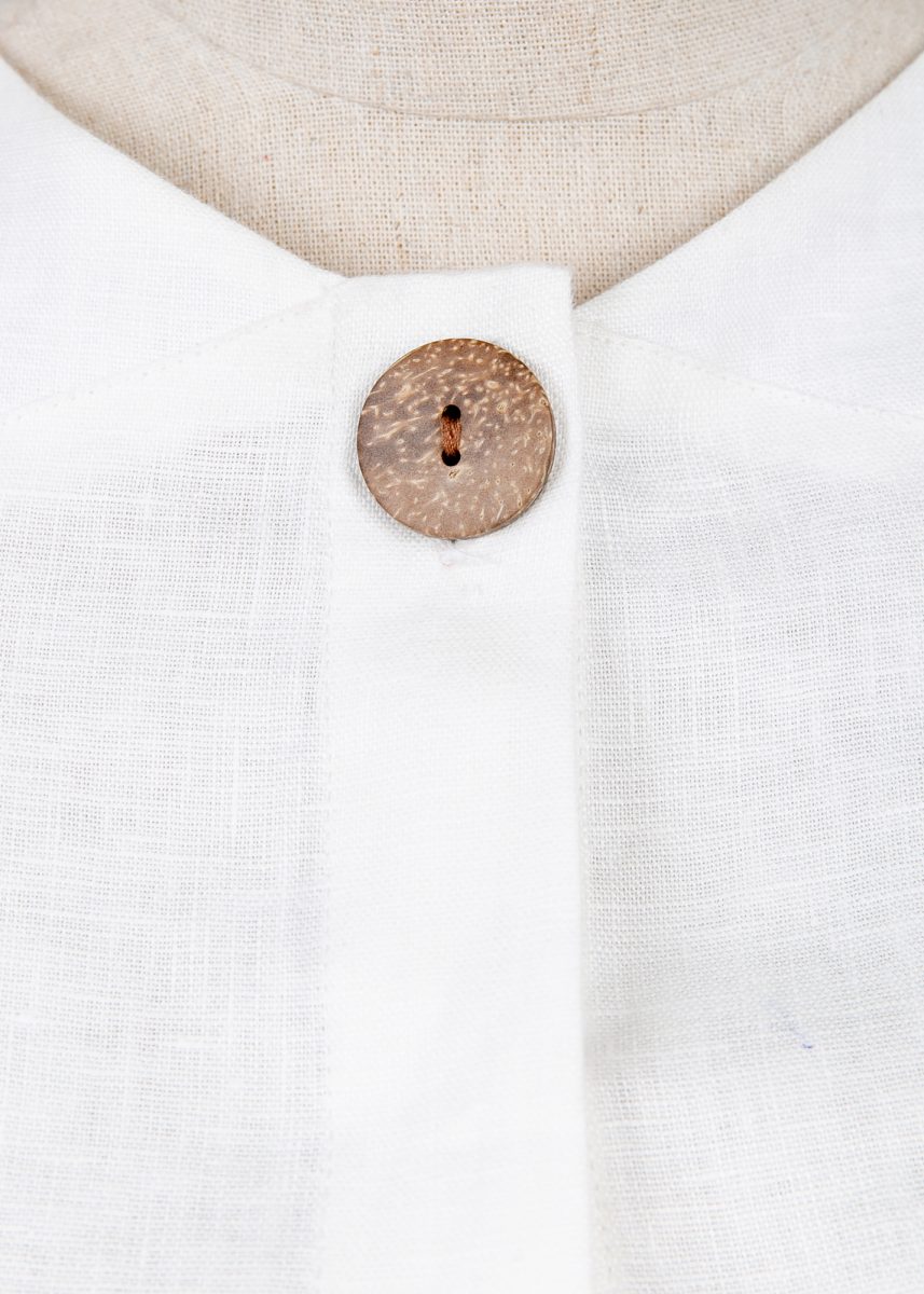 Áo Trắng Một Nút